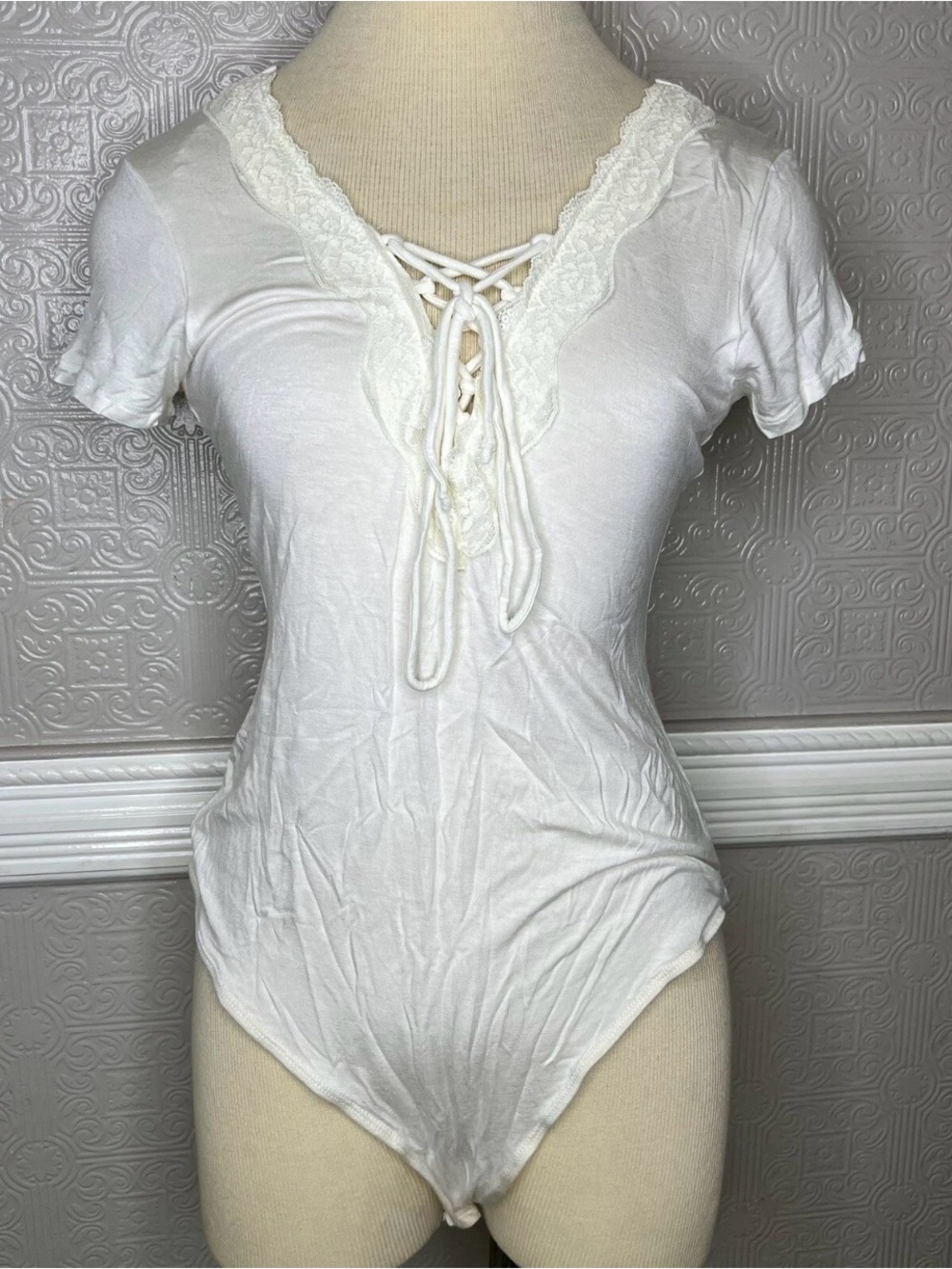 Polly & Esther Juniors Short Sleeve Bodysuit White Size Large